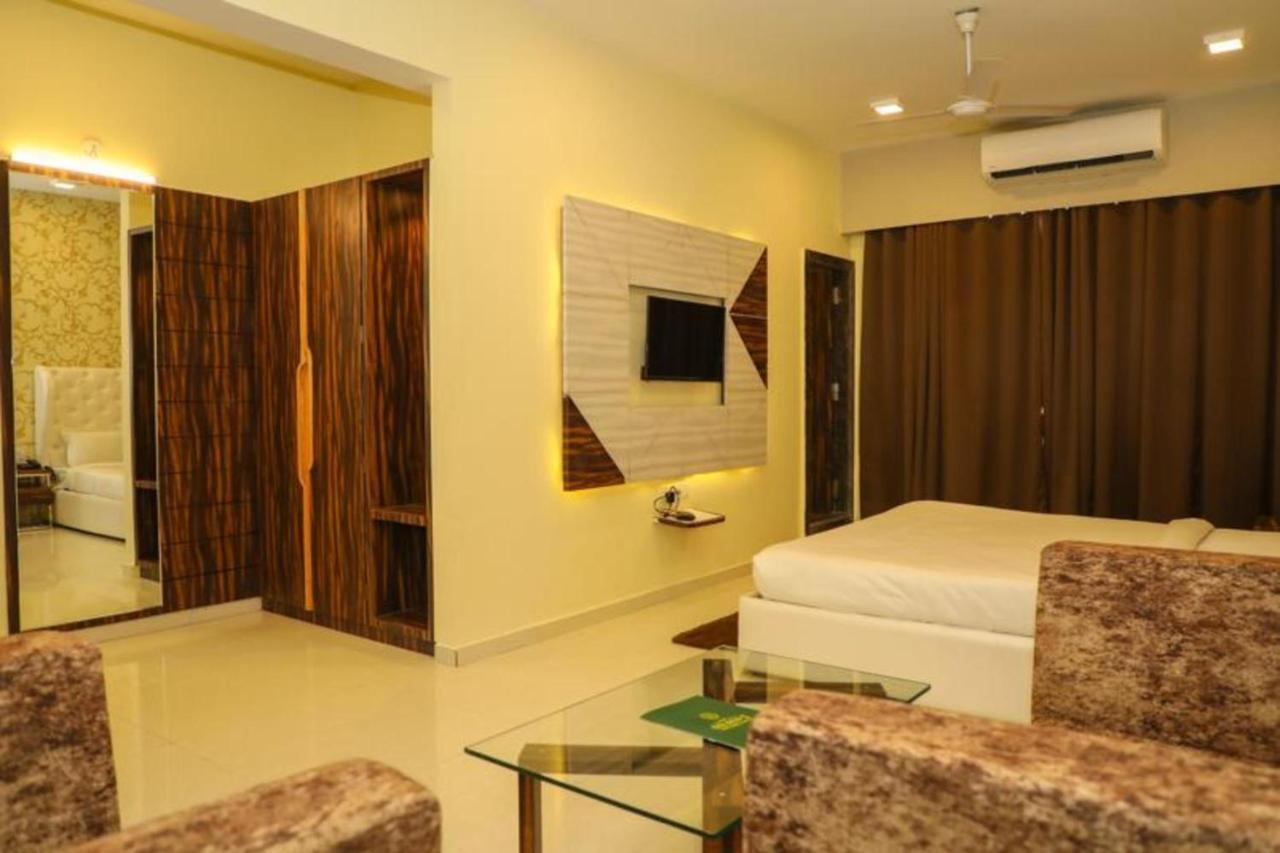 Hotel Golden - I Raipur  Bagian luar foto