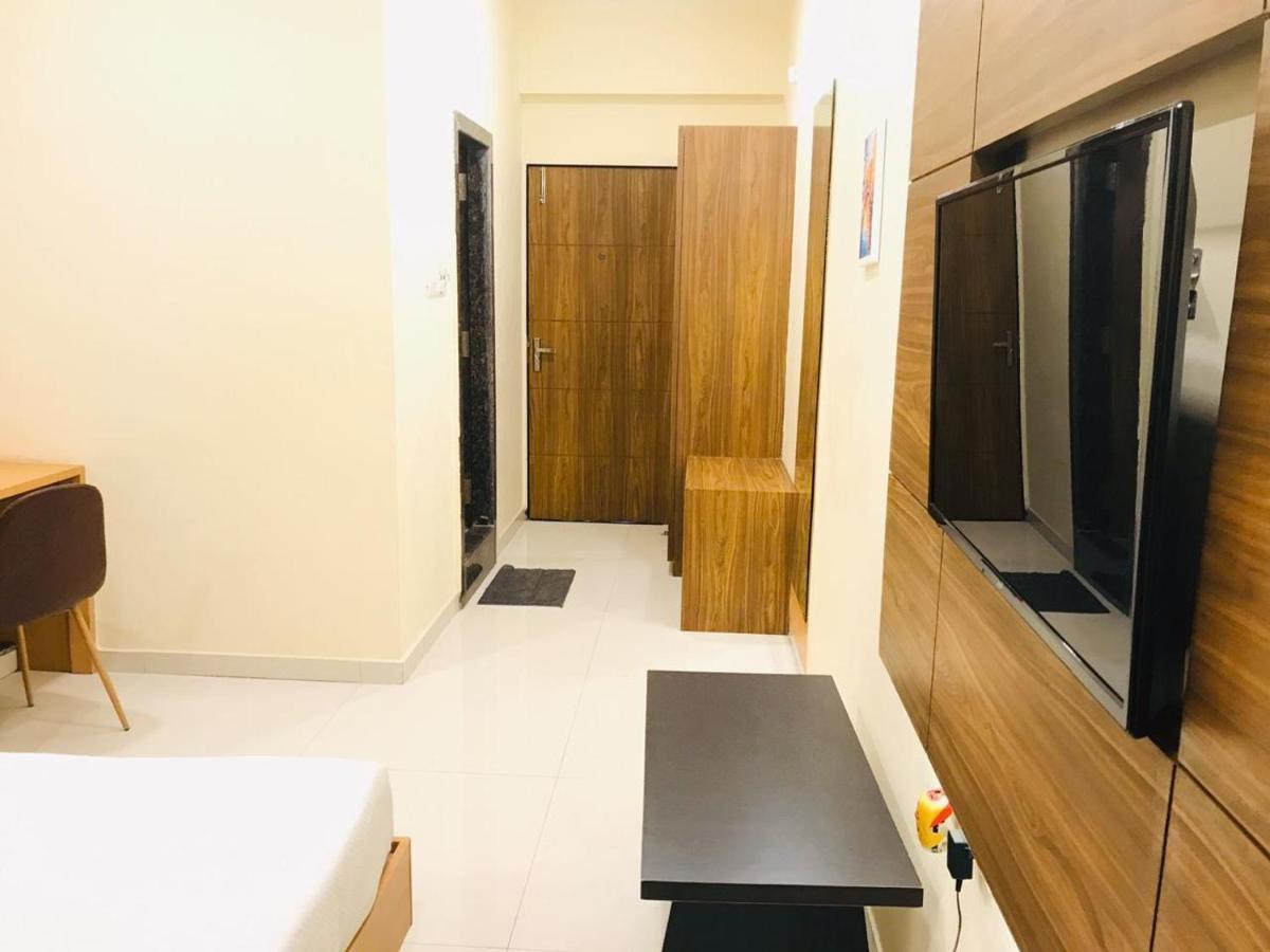 Hotel Golden - I Raipur  Bagian luar foto