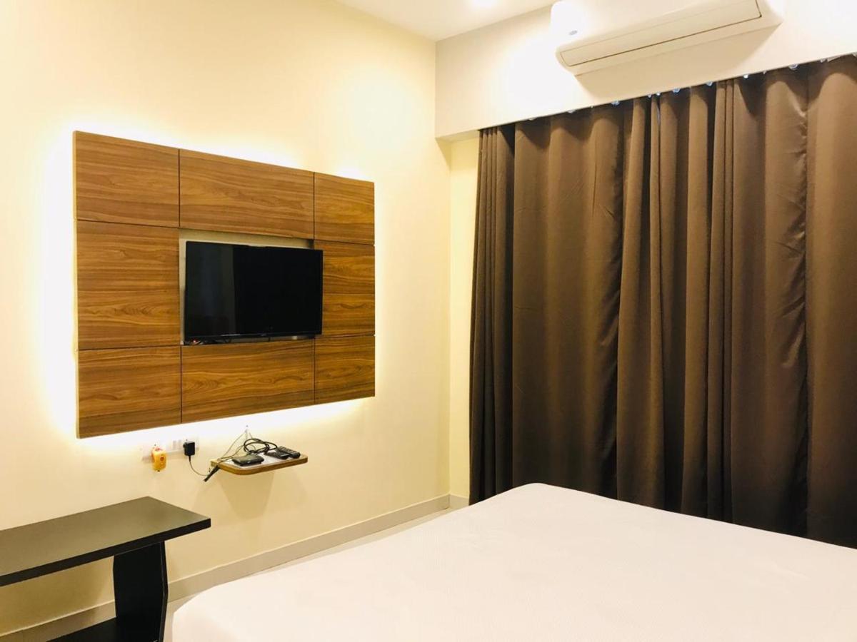 Hotel Golden - I Raipur  Bagian luar foto