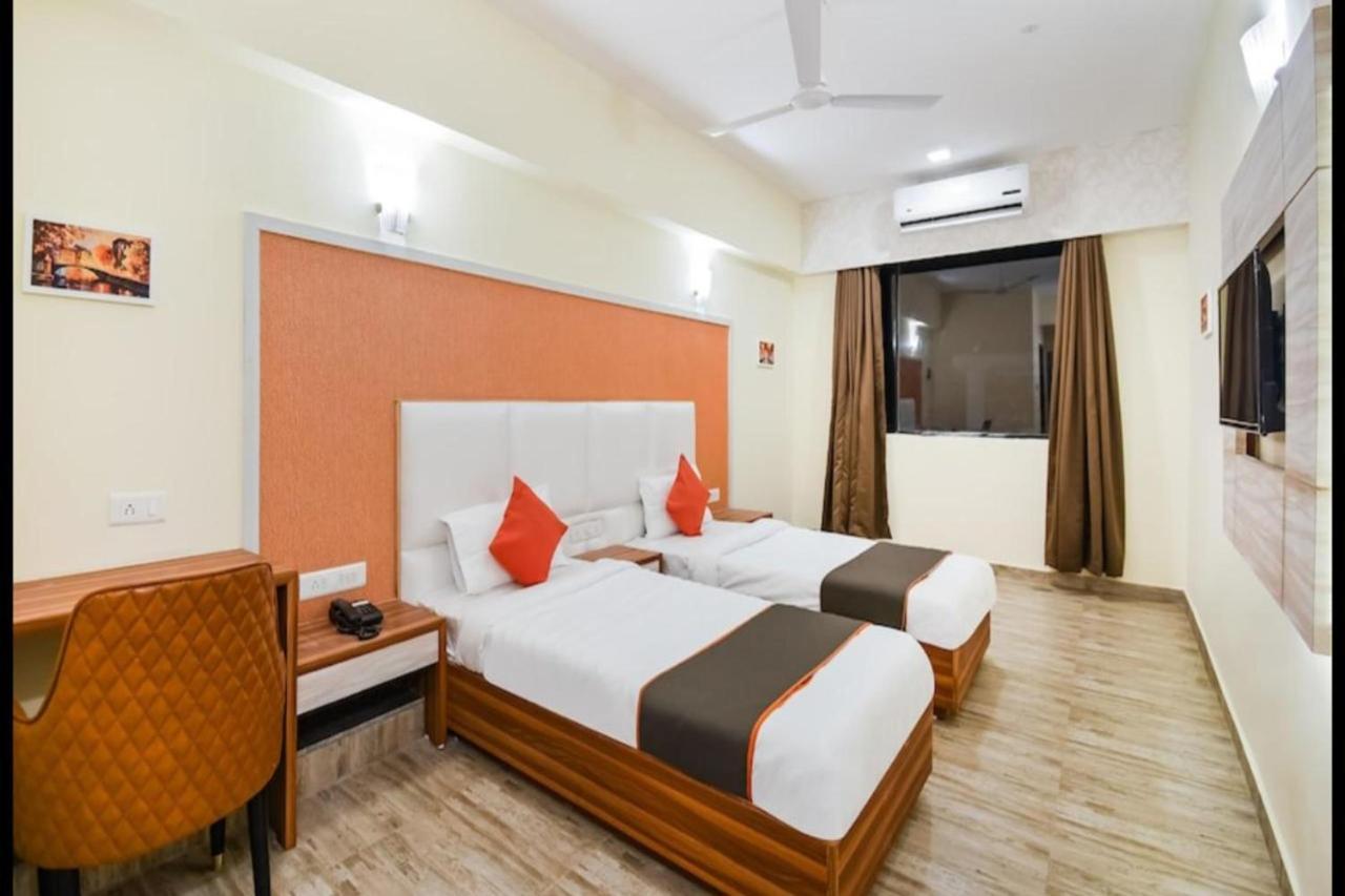 Hotel Golden - I Raipur  Bagian luar foto